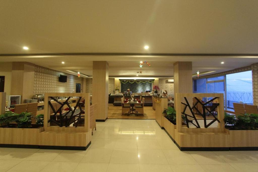 Grand Dian Hotel Slawi Tegal  Exteriör bild