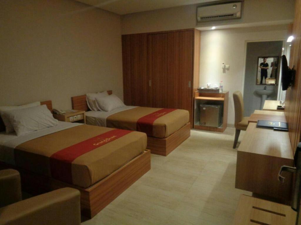 Grand Dian Hotel Slawi Tegal  Exteriör bild
