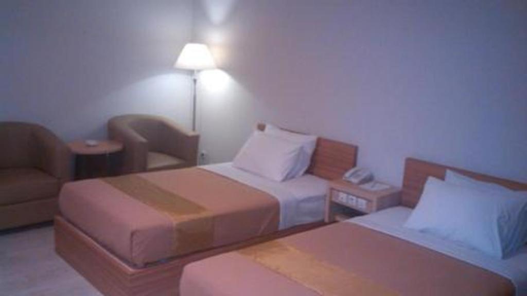 Grand Dian Hotel Slawi Tegal  Exteriör bild