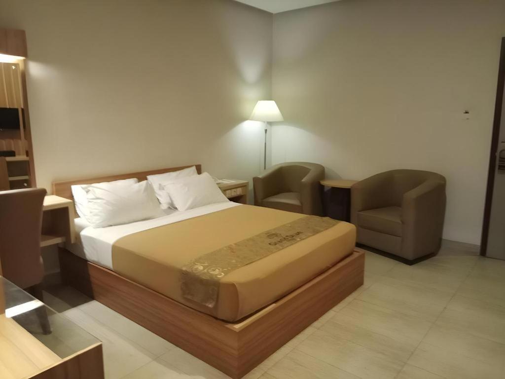 Grand Dian Hotel Slawi Tegal  Exteriör bild