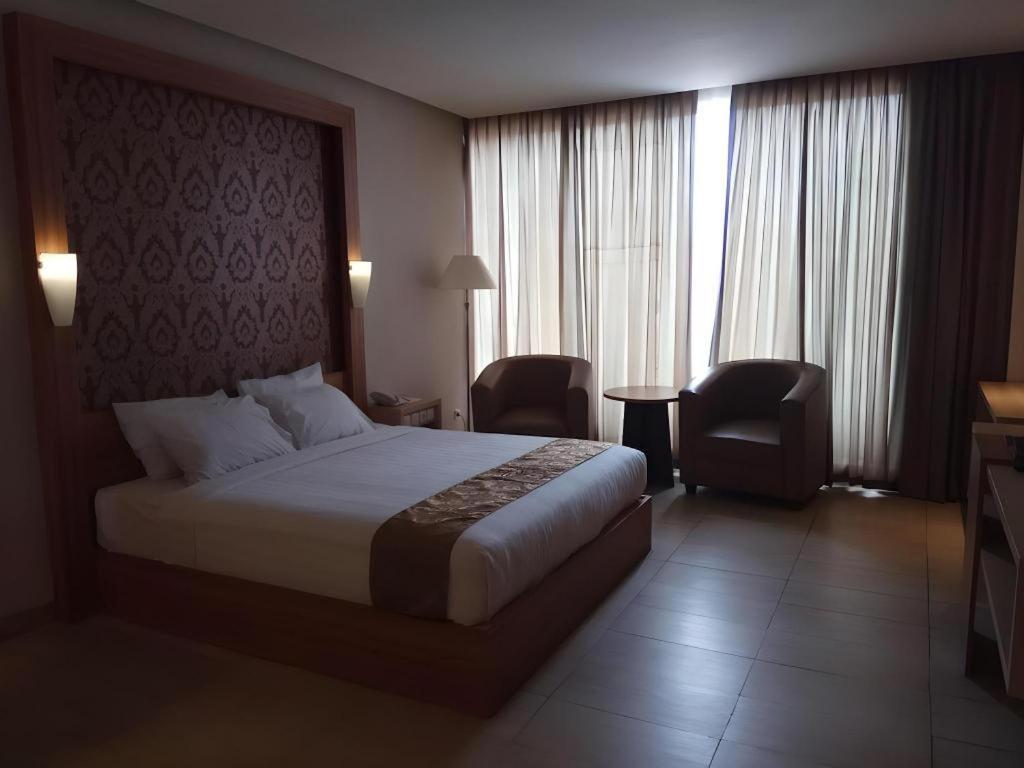 Grand Dian Hotel Slawi Tegal  Exteriör bild