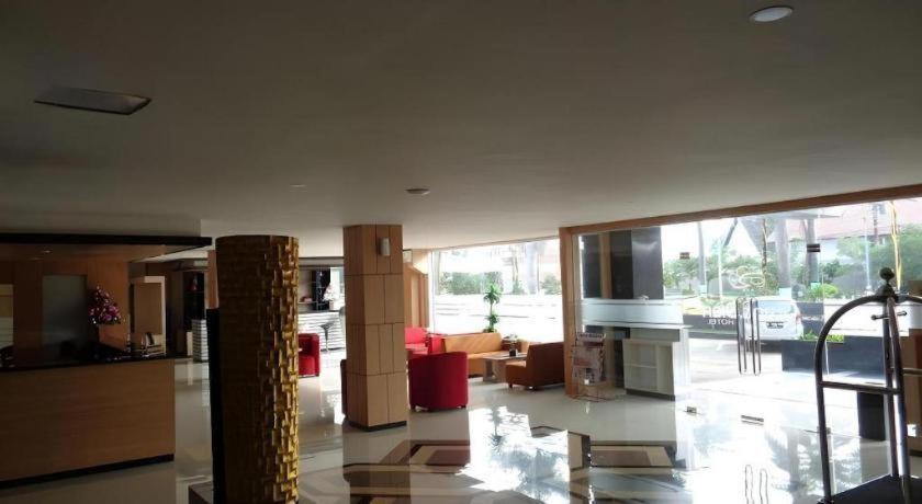 Grand Dian Hotel Slawi Tegal  Exteriör bild