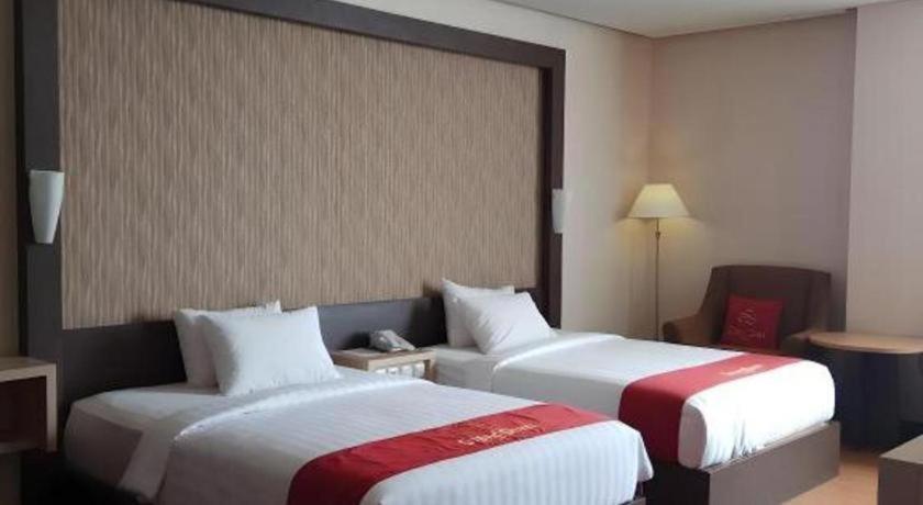 Grand Dian Hotel Slawi Tegal  Exteriör bild