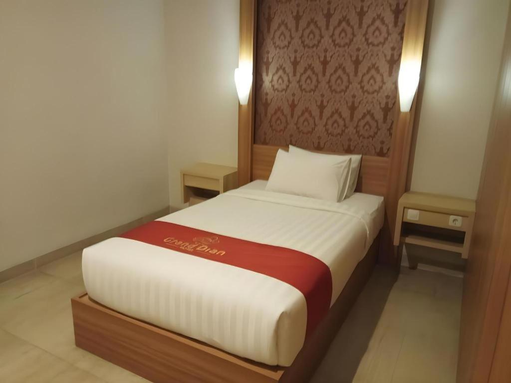 Grand Dian Hotel Slawi Tegal  Exteriör bild